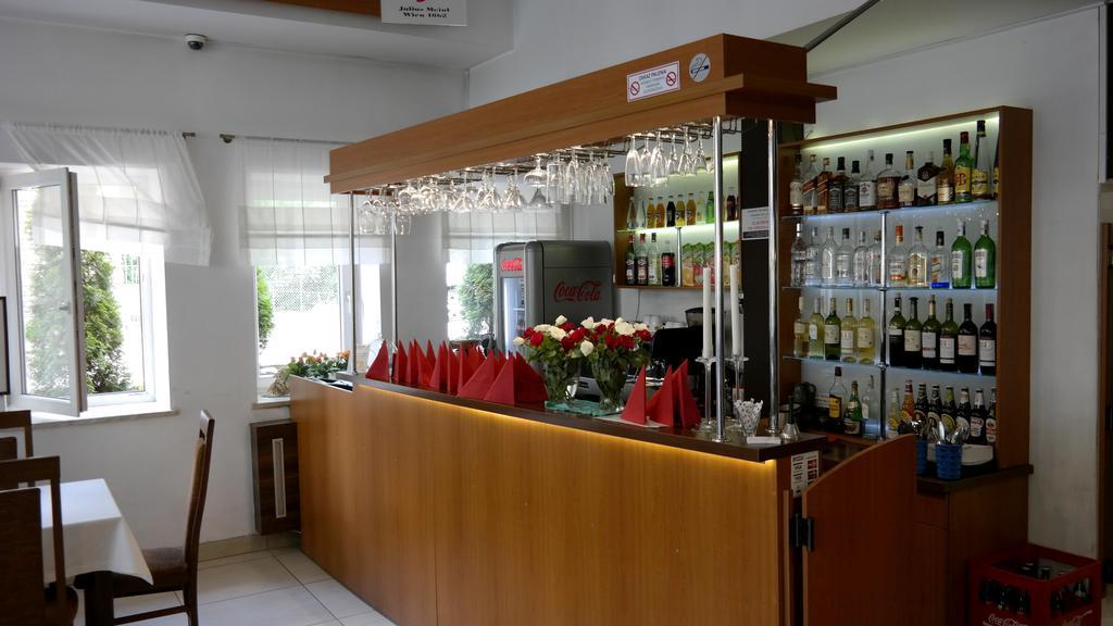 Scsk远舰中心公寓式酒店 克拉科夫 外观 照片